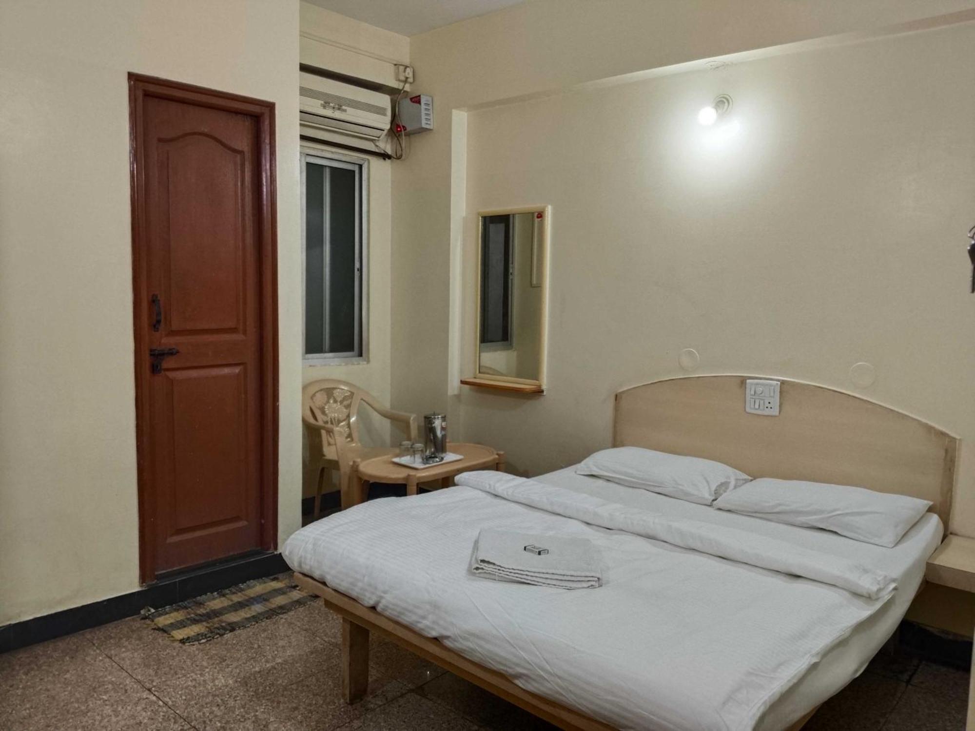 Hotel O Sri Vijaya Palace Lodging Bangalore Exteriör bild