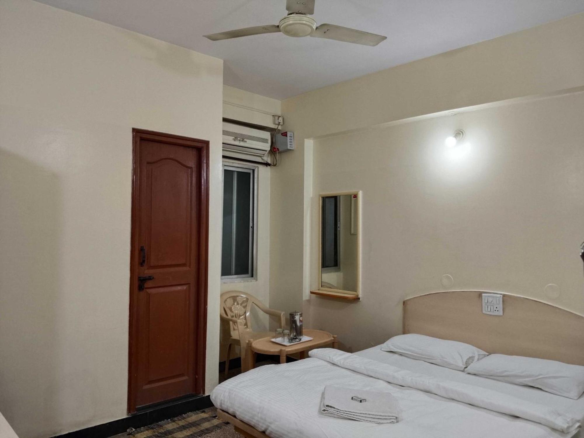 Hotel O Sri Vijaya Palace Lodging Bangalore Exteriör bild