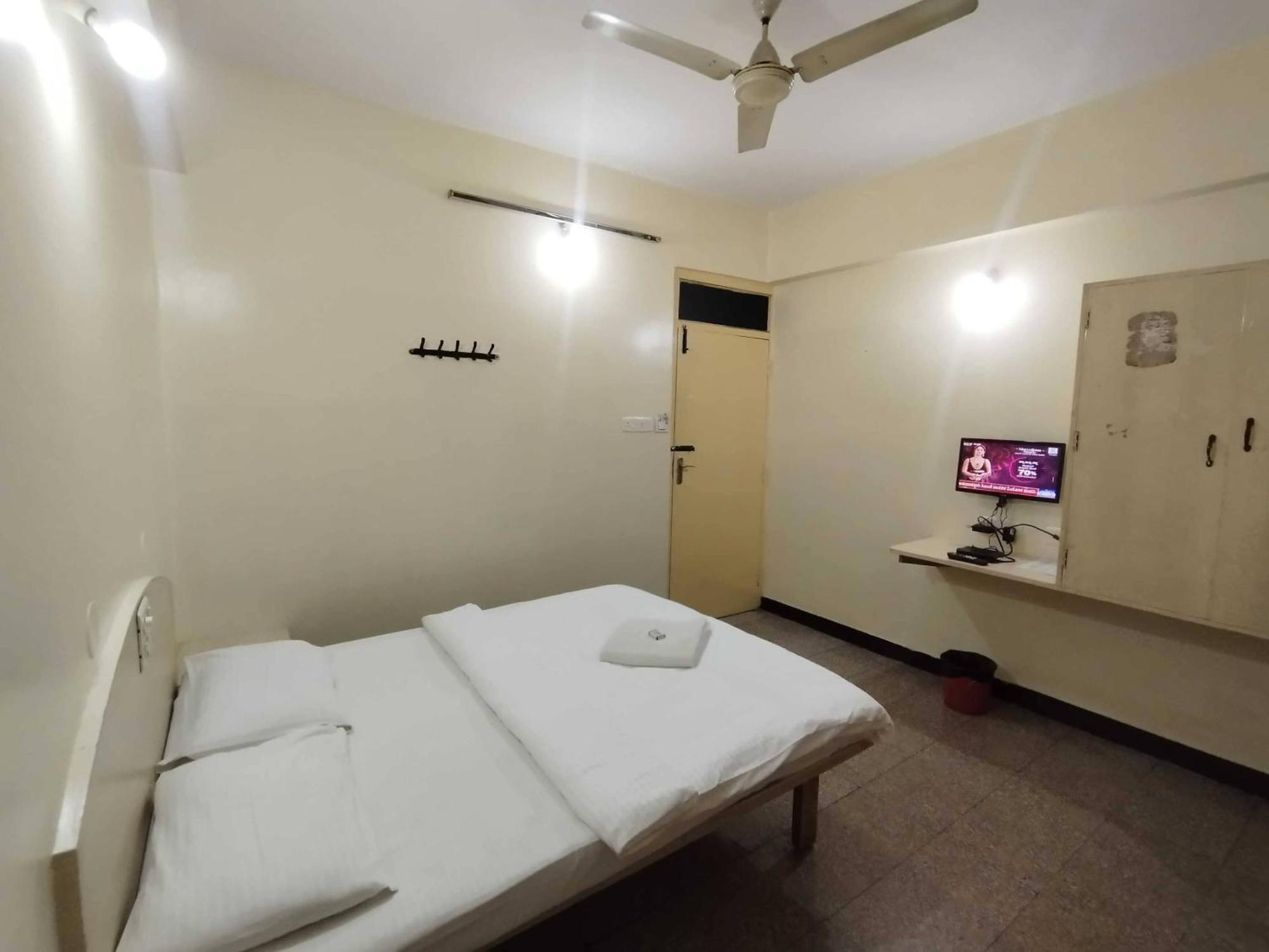 Hotel O Sri Vijaya Palace Lodging Bangalore Exteriör bild