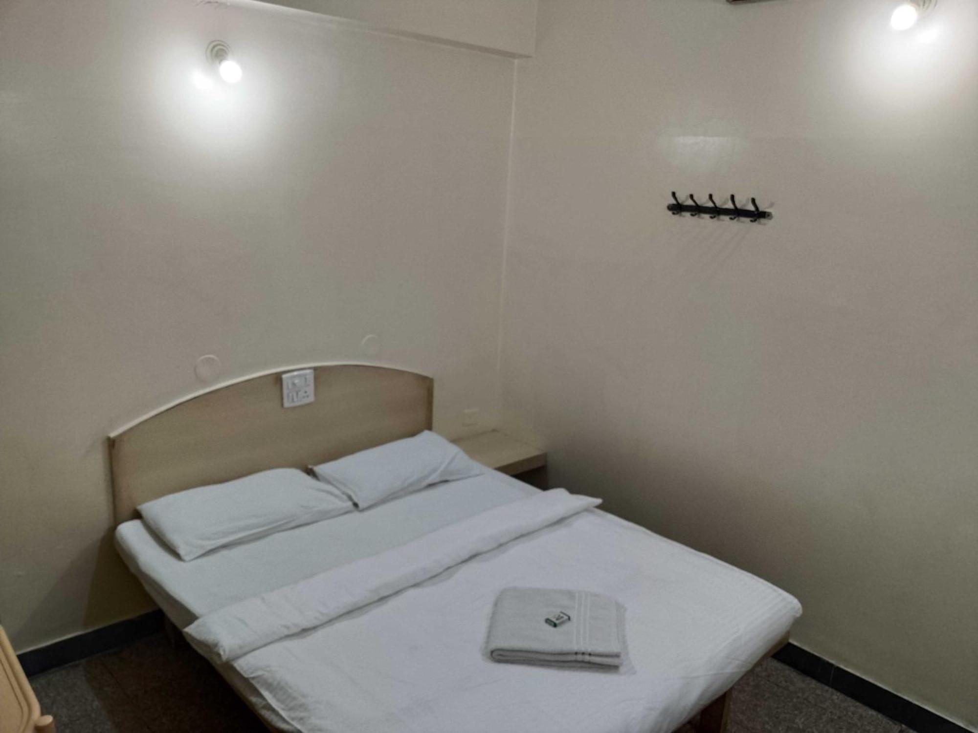 Hotel O Sri Vijaya Palace Lodging Bangalore Exteriör bild